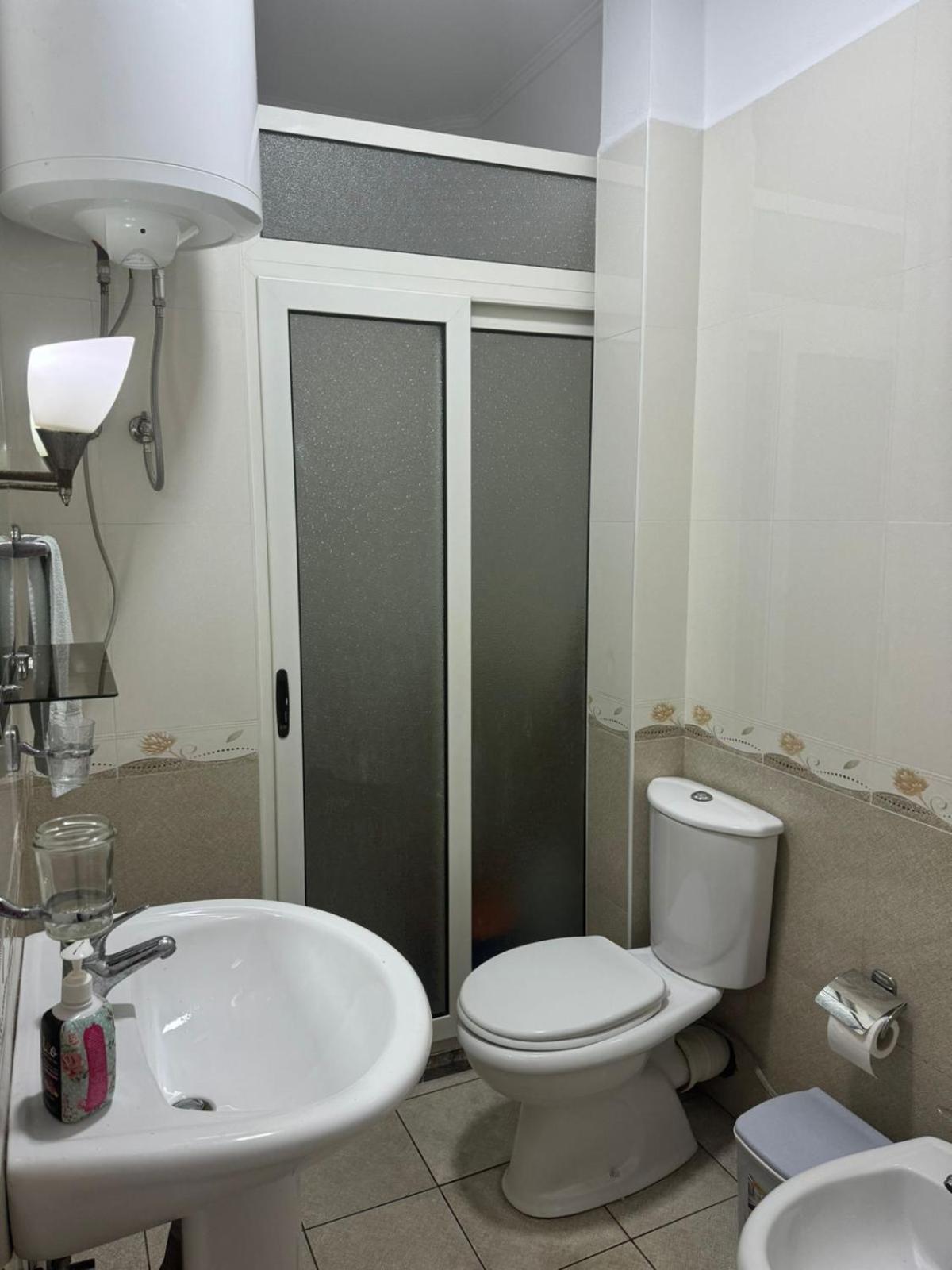 Ozzy Apartament *